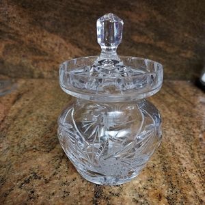 Vintage Crystal sugar/jam/honey jar with lid.